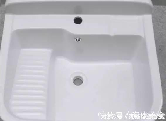 卫生间|别蹲在卫生间洗衣服了,多累呀,在阳台做个池子很好用!