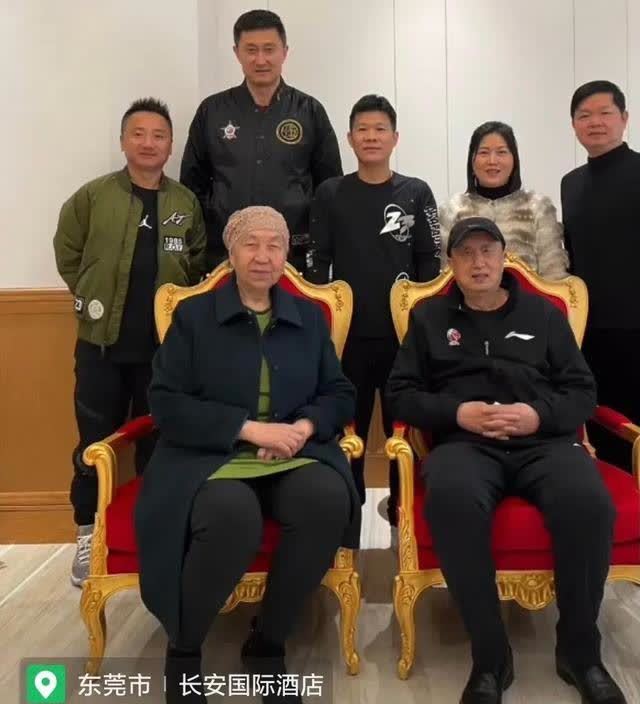 徐杰|辽宁集体训练!威姆斯游山玩水,徐杰秀恩爱,杜锋要下一盘大棋