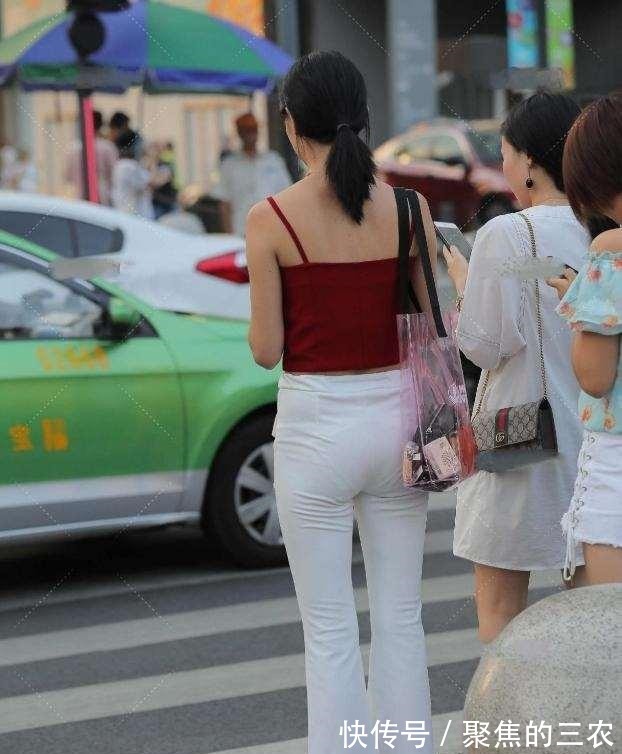 穿搭 自然随性的瑜伽裤穿搭更显大气时尚感,不同的款式风格,端庄大气!