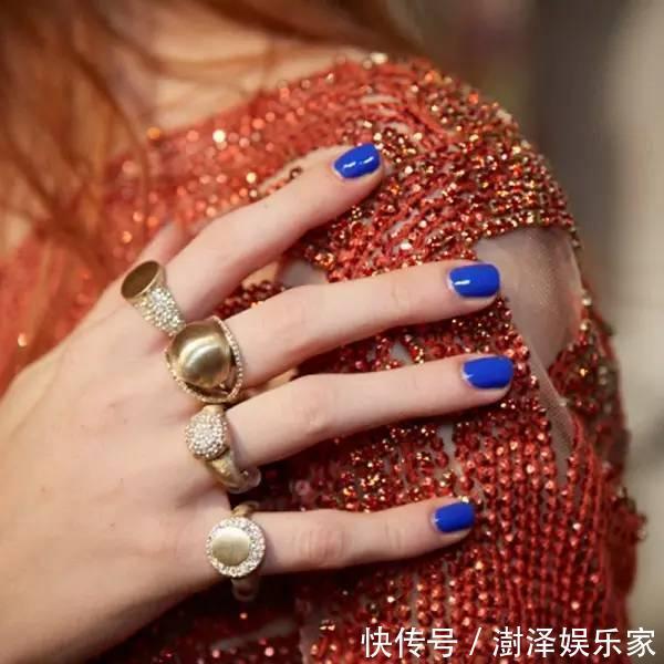 这个秋冬给指甲“穿毛衣”,日韩最新流行趋势真让人看不懂了