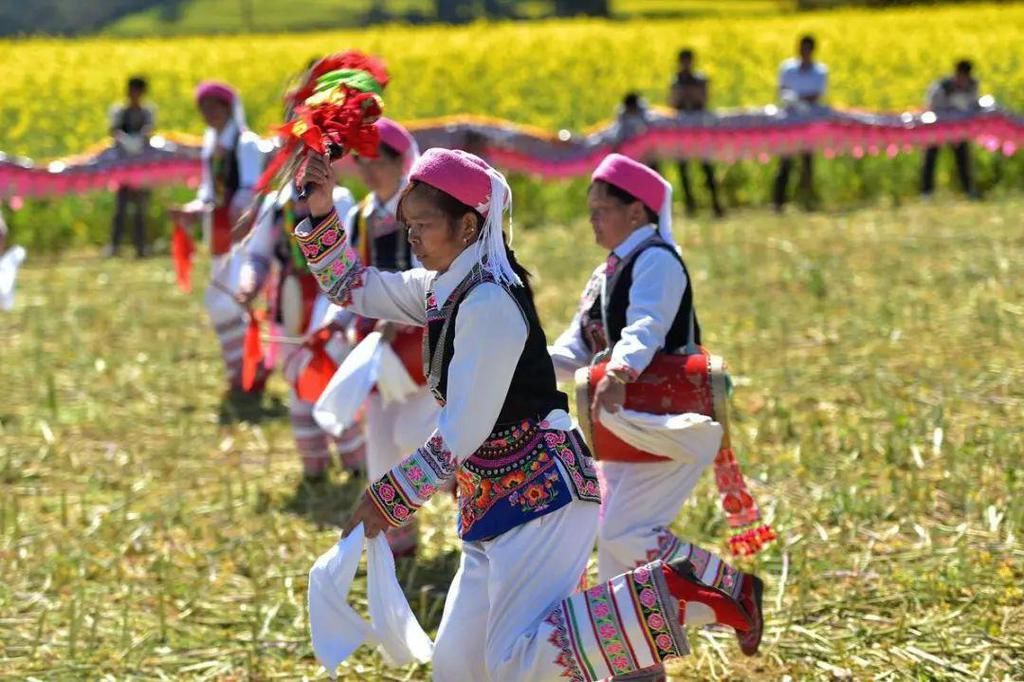 新平花腰傣服饰和峨山彝族花鼓舞将加入国家级“非遗”名录