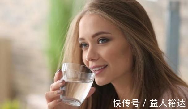 折寿|多喝水、多走路,你以为是养生专家其实是在“折寿”