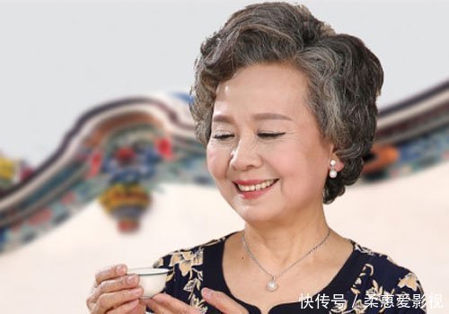 这才是六十岁女人最好看的发型,发量显多又好打理,白发更显气质