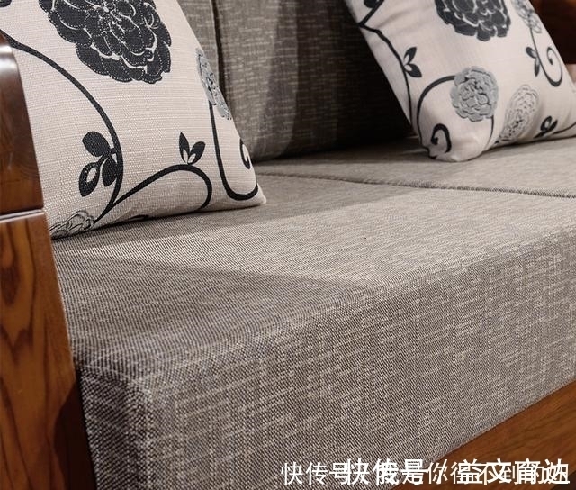 棉麻|传统的沙发已经淘汰,当下流行实木中式沙发,环保又舒适