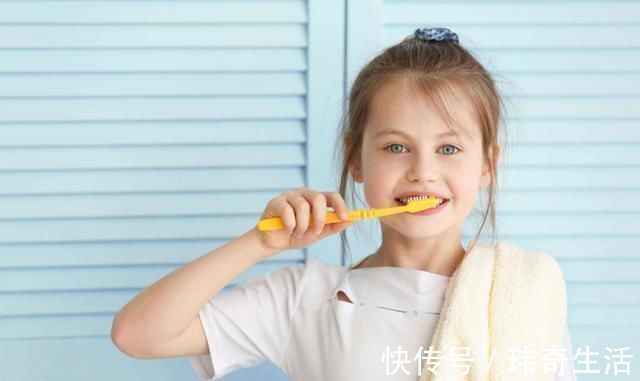 甜食|宝宝长了一口“鲨鱼牙”,妈妈无奈送医求助,医生:怪家长无知