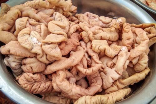 猪大肠|广东人做肥肠确实好吃，清洗肥肠很关键，教你正确清洗方法