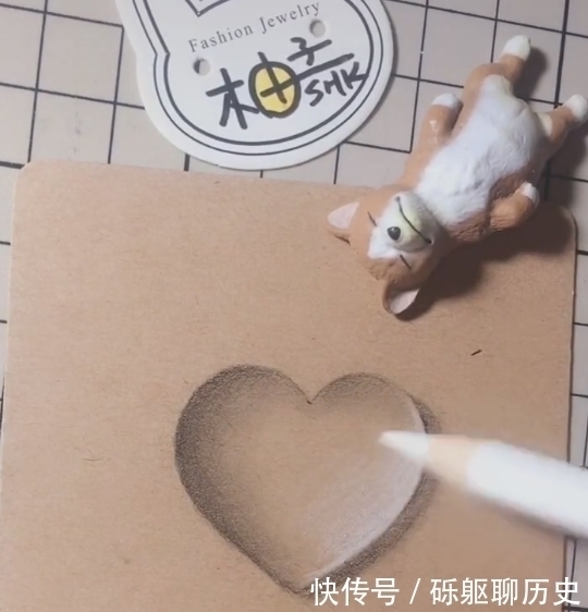 3d@美术生手绘3D水滴爱心,开始感觉很简单,看到成品给跪了