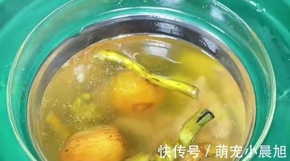 青榄|平时多给家里的“顶梁柱”喝这汤,几样食材简单一煲,润喉又下火