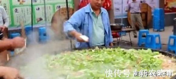 来农村参加婚礼,嫌弃100多人却只有一道菜,做成后愣住了,好吃
