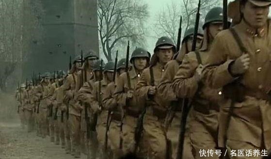 日军|李云龙伏击日军,却发现日军都穿皮鞋,立即下令撤退,战士搞不懂