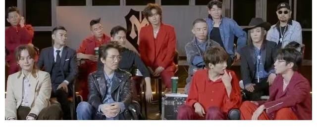 網(wǎng)曝《披哥》出道名單，胡海泉出局，MMA父子三人在列，C位是他？