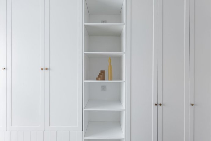 阳台上|93平现代简约风,壁炉式电视背景墙,简美如光的舒适宅