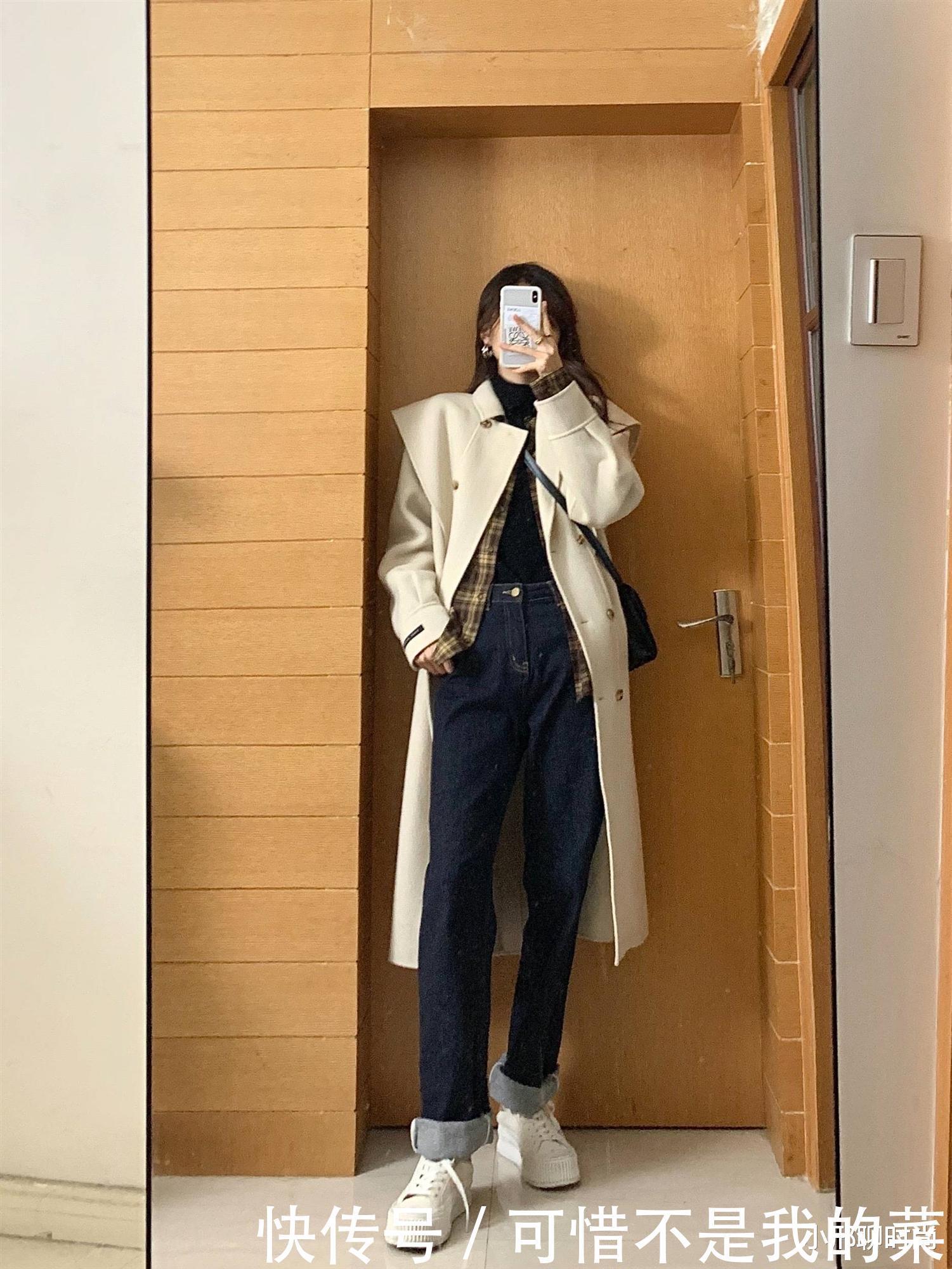 十足|秋冬的到来,快来看看白色大衣的N种搭配方法,尽显女神范十足