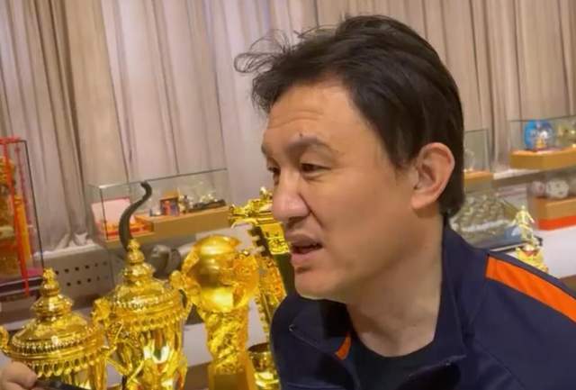 国安|土帅爆发!谢峰成为国安主帅:中超前6名球队仅剩1名外教!