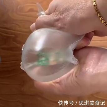 肚子|妊娠纹的形成其实是这样的,男人永远无法理解,网友:太形象了