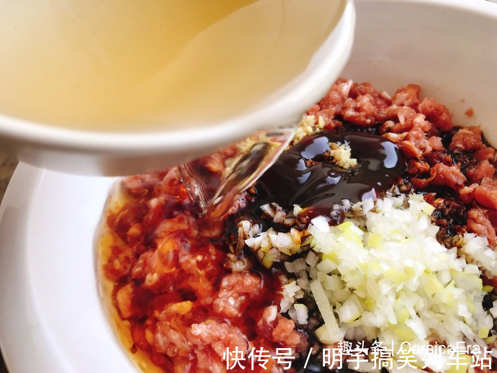 肉馅|头伏到吃饺子，分享8种饺子馅的调法，有荤有素，鲜嫩营养又多汁