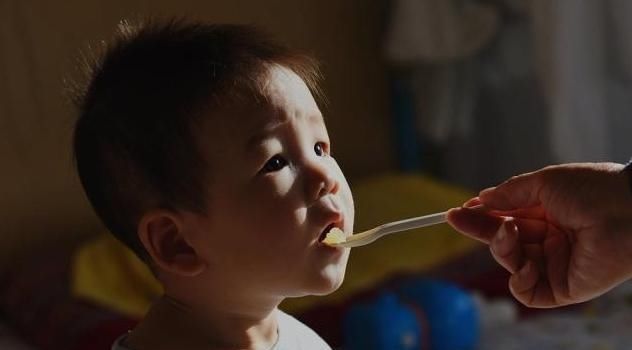 张阿姨|一碗32元的“牛肉面”,孙子吃完却怒骂奶奶,店老板都听不下去了