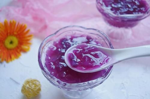 它是“天然清肠菜”，清理肠道，喝一碗等于慢跑1小时