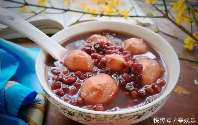 红豆和它天生一对，早晚喝点，排出体内湿气、毒素，体重更轻了