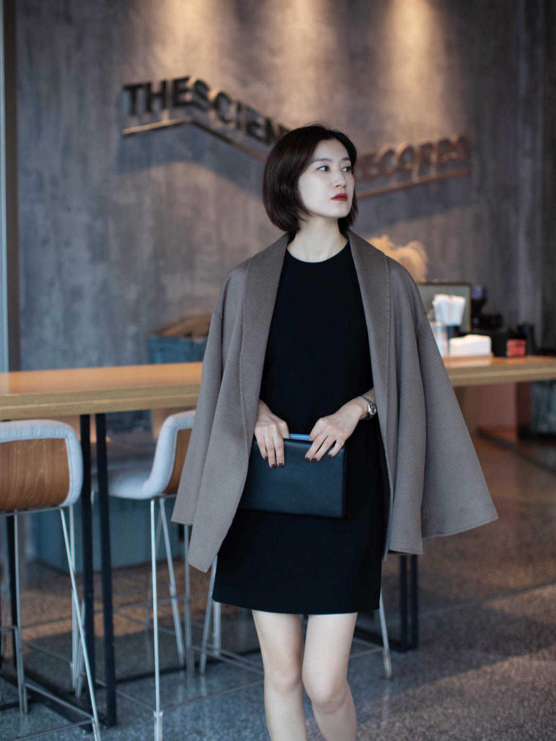 搭配|短款大衣精致的搭法,带你成为秋末冬初的美人儿