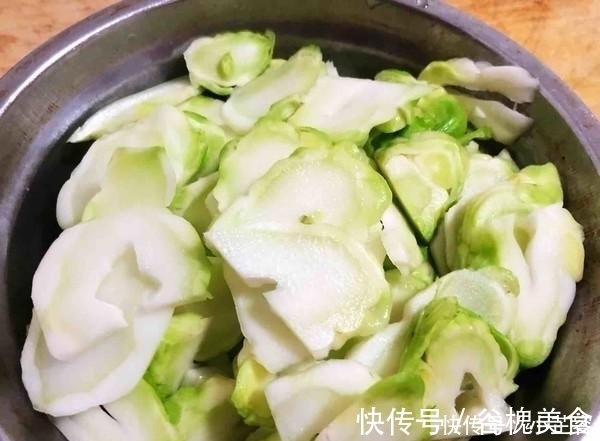 儿菜|这菜一斤4元，却是南方人的最爱，孕妇要常吃，叶酸含量超高