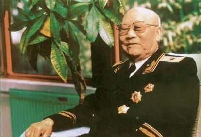 概括|他从纵队司令员变成师长,解放后用62个字能概括他一生,他是谁
