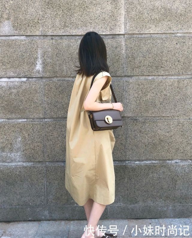 时尚博主|35岁后的女子穿什么才好看?优雅浪漫的穿搭就很精致,魅力四射