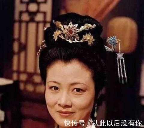 贾珍$养小叔子的人,是宁国府的尤氏,那个小叔子正是贾琏