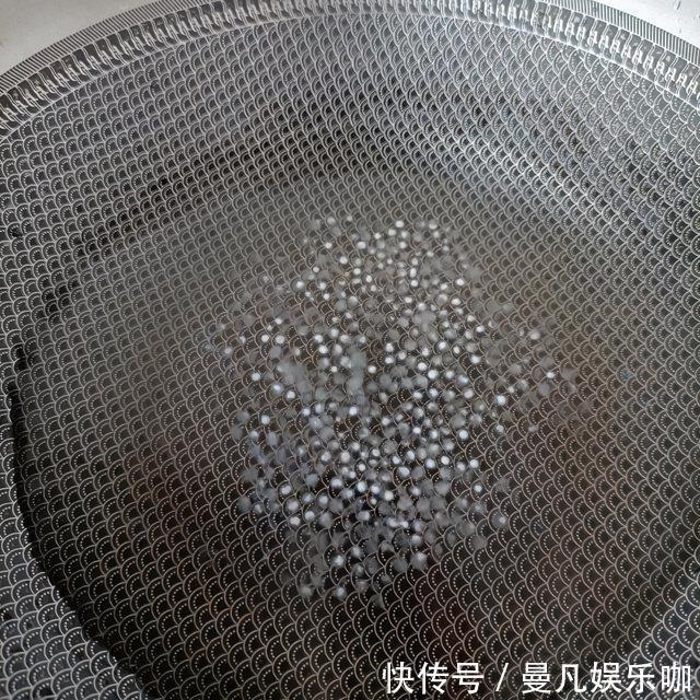 火龙果冻|火龙果冻西米撞奶，冰冰凉凉，健康甜品