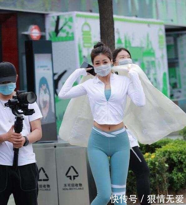 穿搭 又美又撩的打底裤穿搭,造型简约利落又显瘦,好有创意!