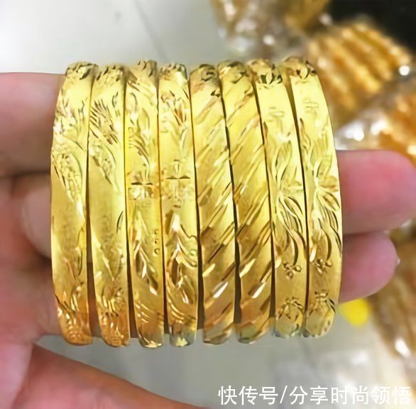 去老凤祥买金手镯，要注意以下3点，多学一些少吃亏