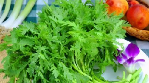 食物|人到中年想长寿，不妨多吃3种食物，延缓衰老，好吃又不贵！