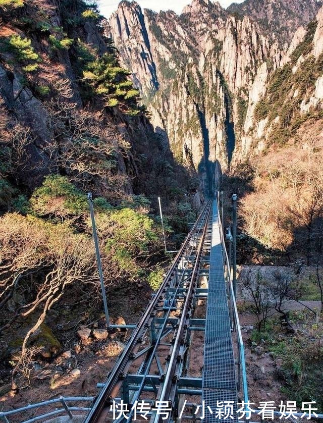 低薪|中国可乘坐电车游览的名山 车行如在云海仙境