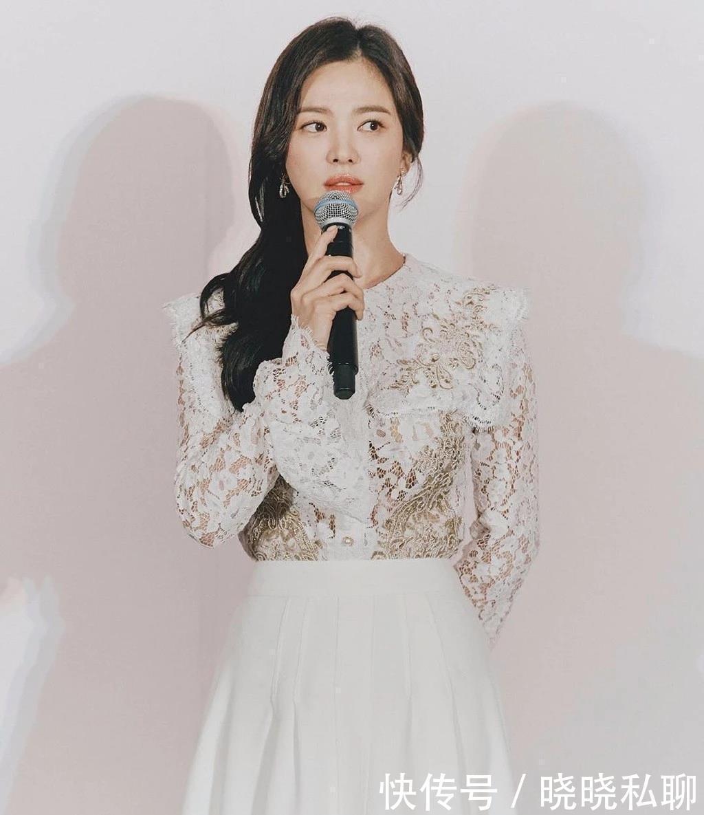 内扣|圆脸女生别乱剪头发,冬天适合留这4种发型,时髦还显脸小!