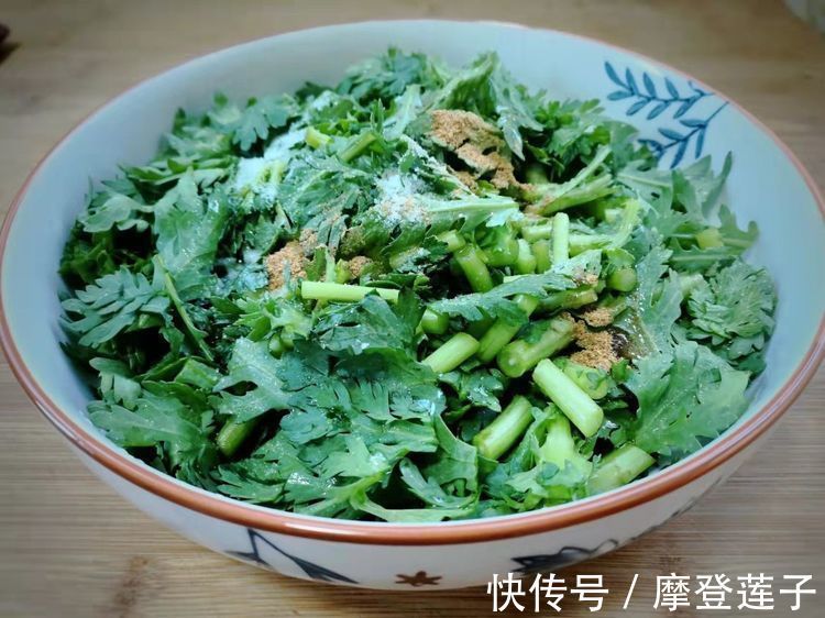 蒸菜|冬季，这碱性蔬菜要多吃，改善失眠还润肺，做成蒸菜特别好吃！