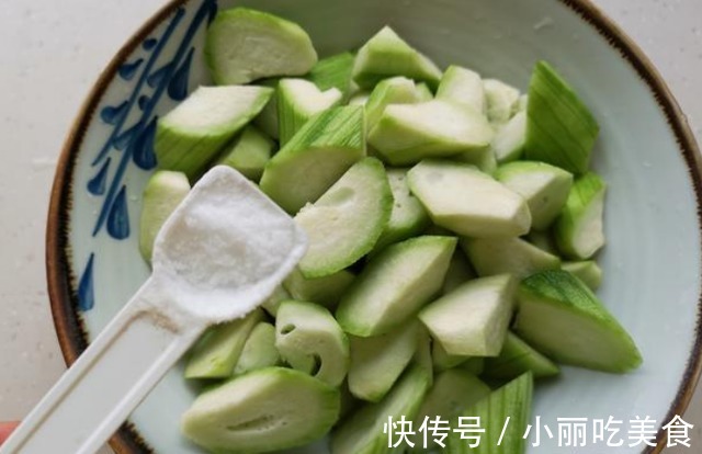 家常菜|三伏天做饭不用愁,试试这4道家常菜,适合伏天吃,都是应季蔬菜
