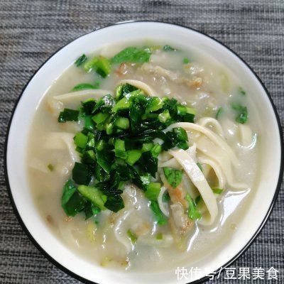 超级简单的煎茄子面条，赶快get起来