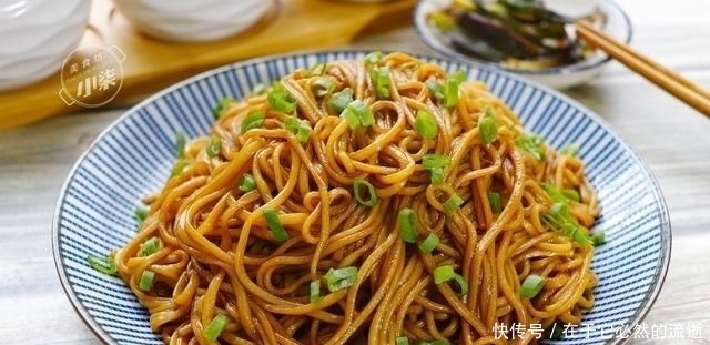 面条这样做太好吃了,做法简单省事,一周吃7次都不腻,太香了