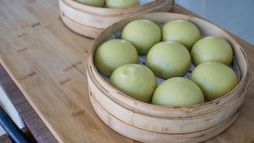 面团儿|黄瓜不要凉拌了,加1碗面粉,两手一搓做成面食,柔软劲道,过瘾