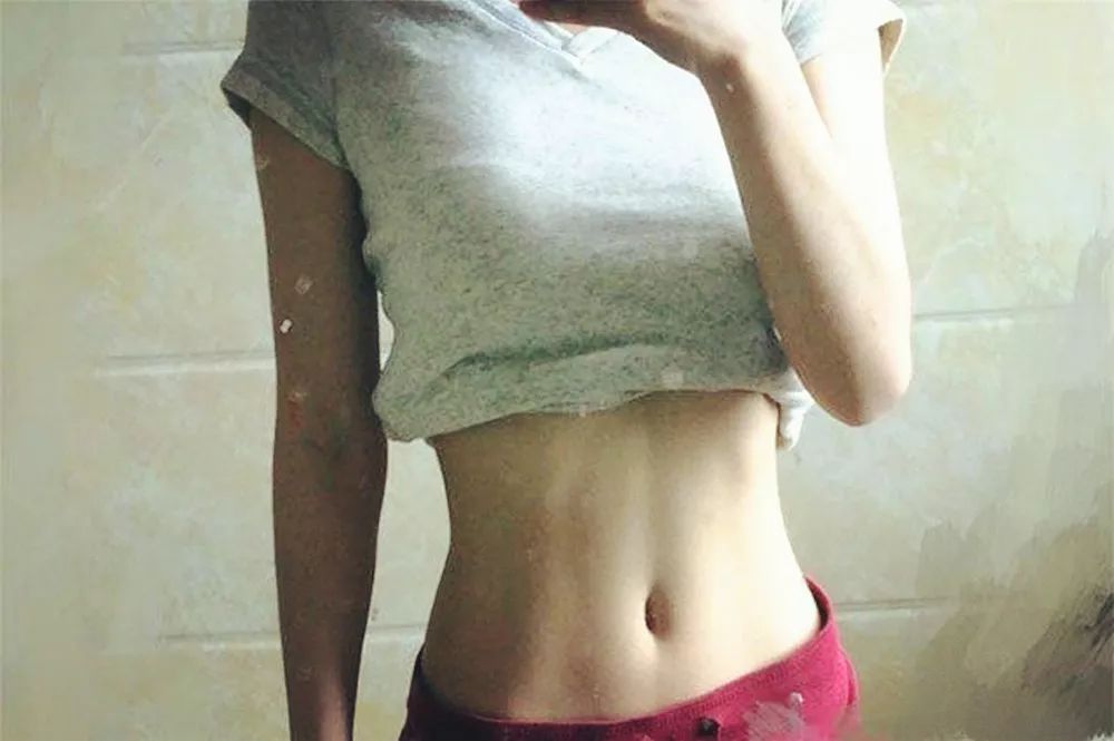 减肥方法|最近“喝水减肥”很火！好多人在尝试，能治便秘，皮肤也白了！