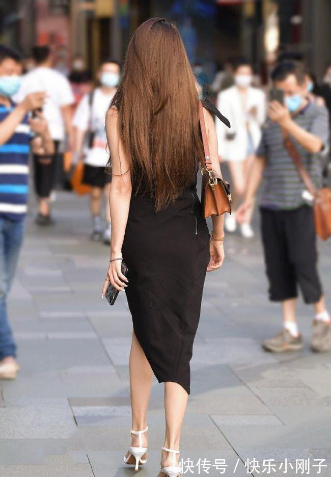 小姐姐身上 走成熟风,搭配的小姐姐,肯定喜欢这种好看的包臀裙
