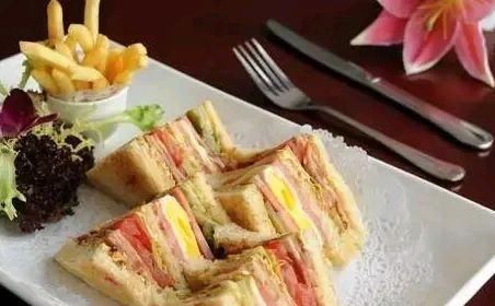 分钟|鸡蛋火腿三明治,5分钟就能搞定的低脂早餐,早餐自己做