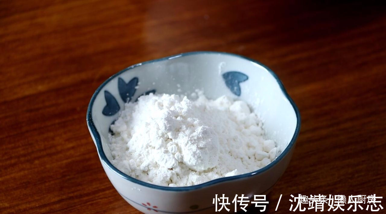 教你鸡胸肉最香的做法,外皮酥脆,肉嫩不柴,怎么吃都吃不腻