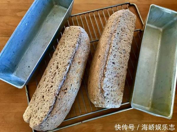 这才是真正的黑面包，超多的杂粮坚果，无黄油不揉膜，又香又顶饿