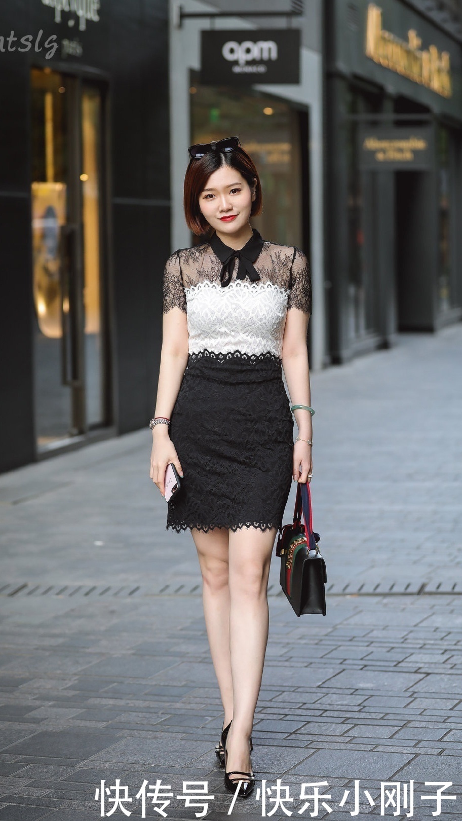 穿连衣裙的美女，搭配高跟鞋，气质优雅穿出轻盈感