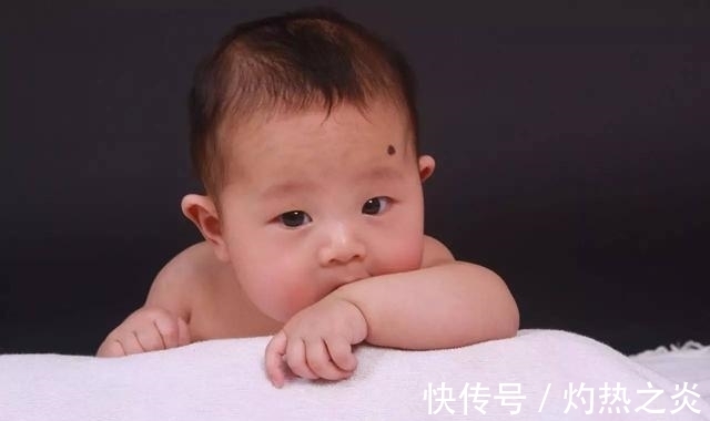 福气|宝宝身体这几个部位有痣，可能是有“福气”的表现，你家娃中了没