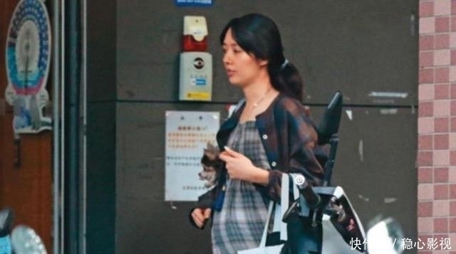 吉娜|吉娜孕期身材上热搜,评论却“翻车”了,别拿畸形审美绑架孕妇