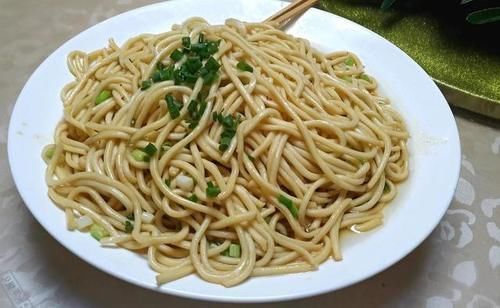 便饭|公司效益好，老板请员工吃便饭，7菜2汤2主食，有你喜欢吃的吗