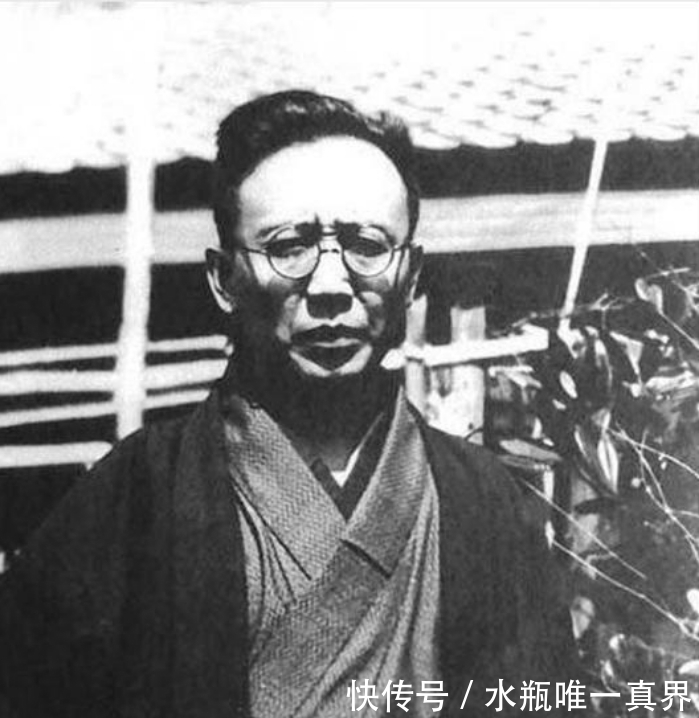 才学！郭沫若狂傲称才学藐苏轼，写下一首《水调歌头》，一读却立见高下