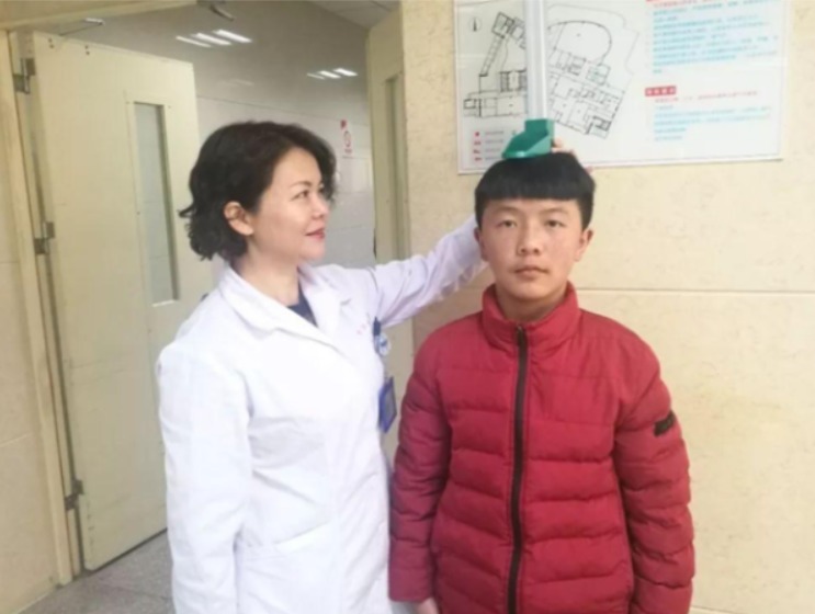 11岁男孩身高“不长反降”,医生:年龄这么小,这种事怎能天天做